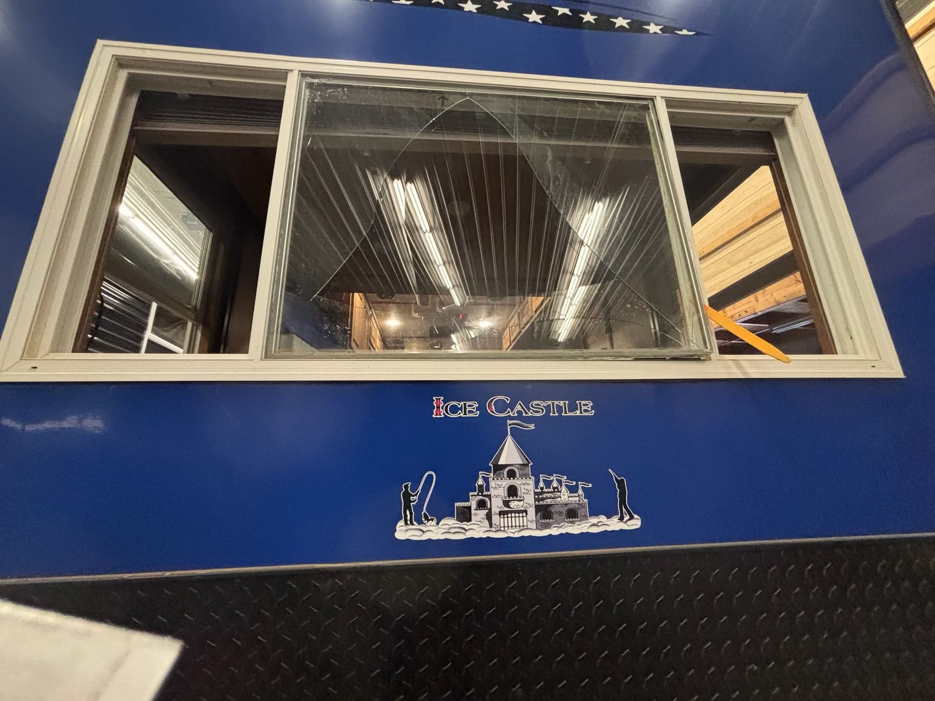 Gallery photos for Ice Castle Fish House Gets a Same-Day Glass Replacement: Image #2